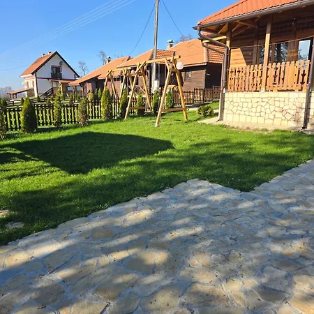 Eko Kuca Zlatiborsko Srce